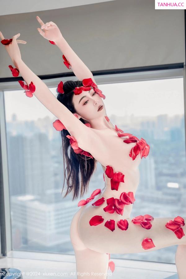   [XiuRen]高清写真图 2024.03.05 No.8175 瑜伽喵 新人美臀第33张图片
